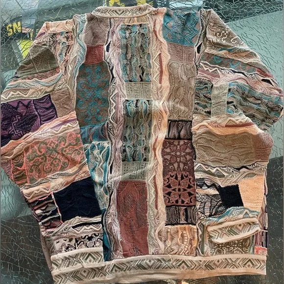 Coogi Men’s Blush Colorblock Sweater - Size XLT - Picture 2 of 2